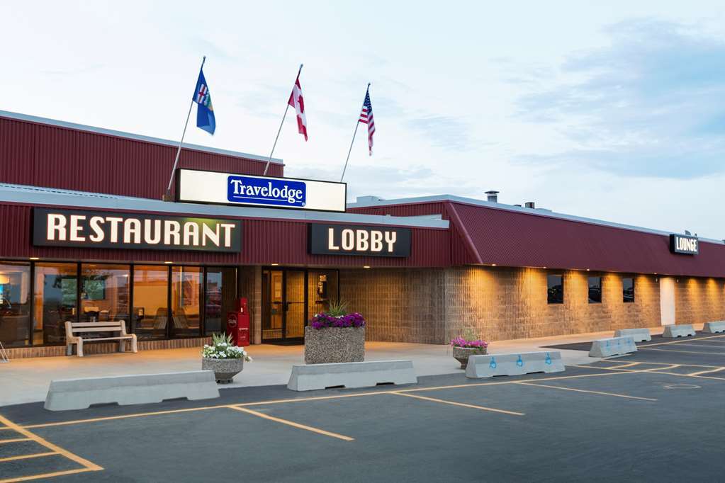 Travelodge Hanna Canada Grey 外观 照片