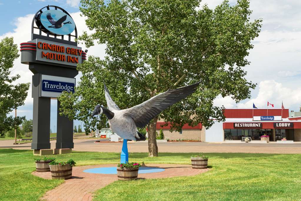 Travelodge Hanna Canada Grey 外观 照片